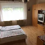 Liget Nyaralohaz Apartment *