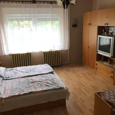 Liget Nyaralohaz Lägenhet *